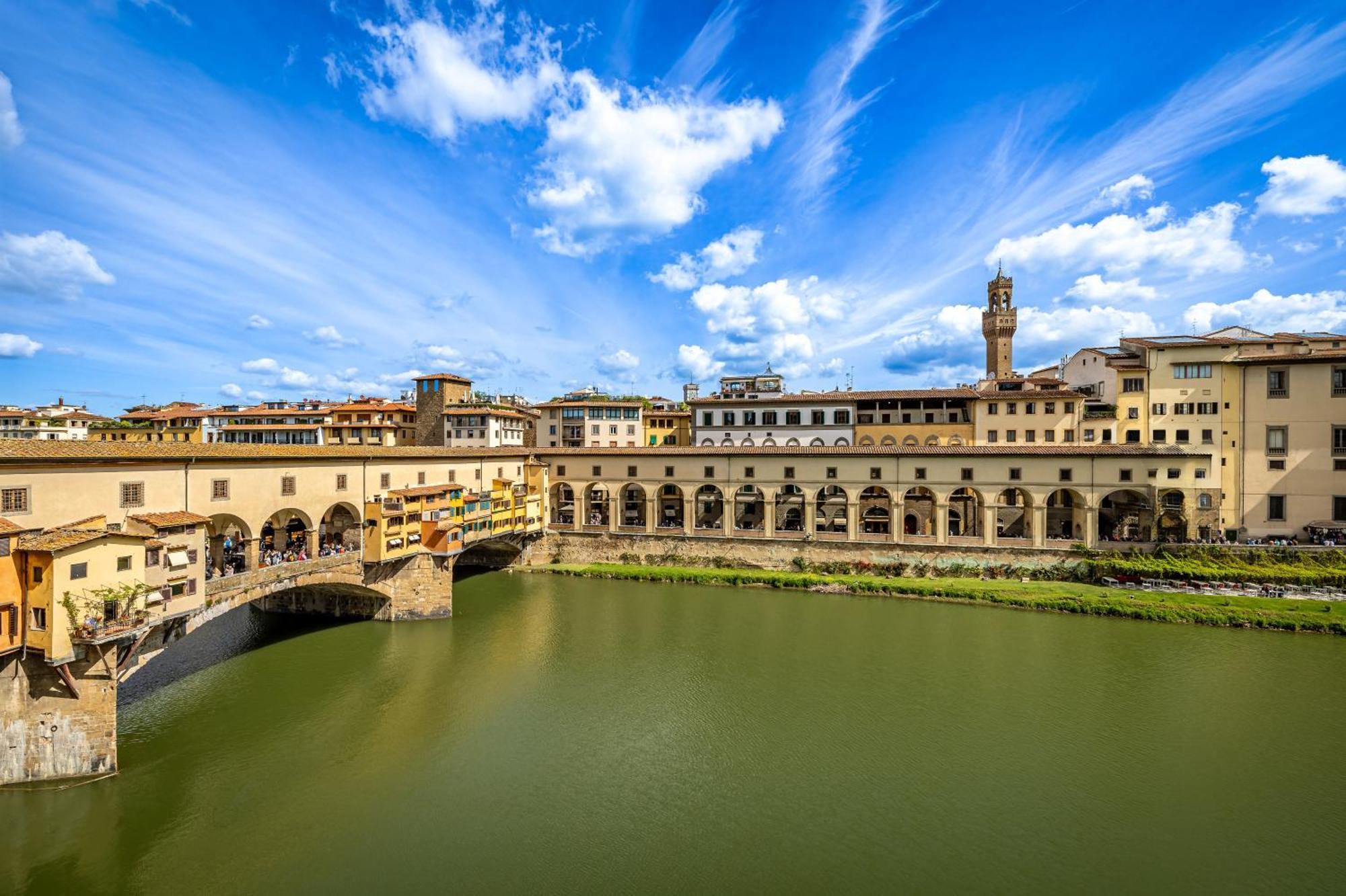 Yd Balcony On Pontevecchio View Florença Exterior foto