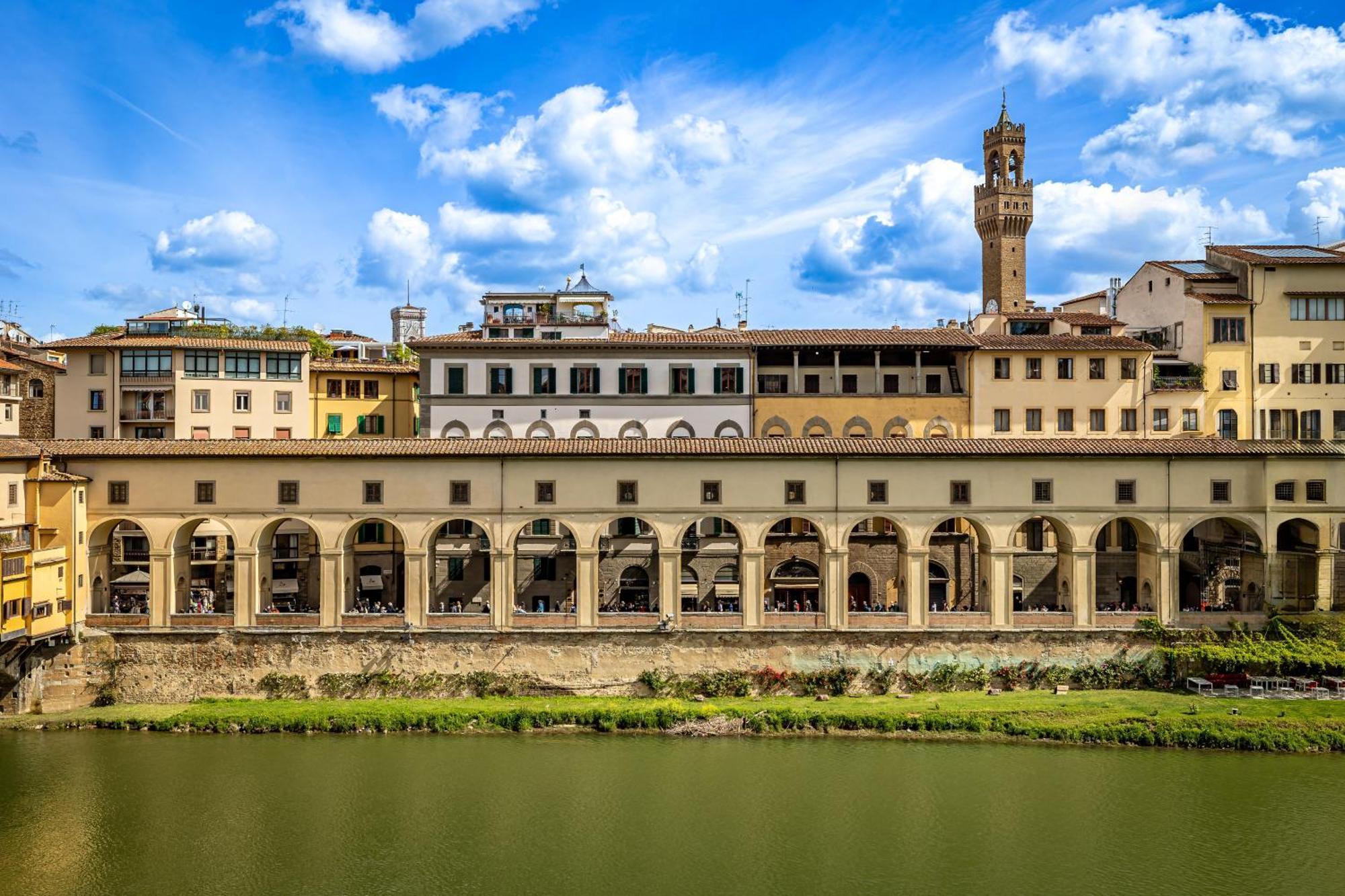 Yd Balcony On Pontevecchio View Florença Exterior foto